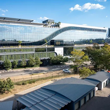 Premium Getaway At Menlyn Maine Apartment Pretoria Exterior photo
