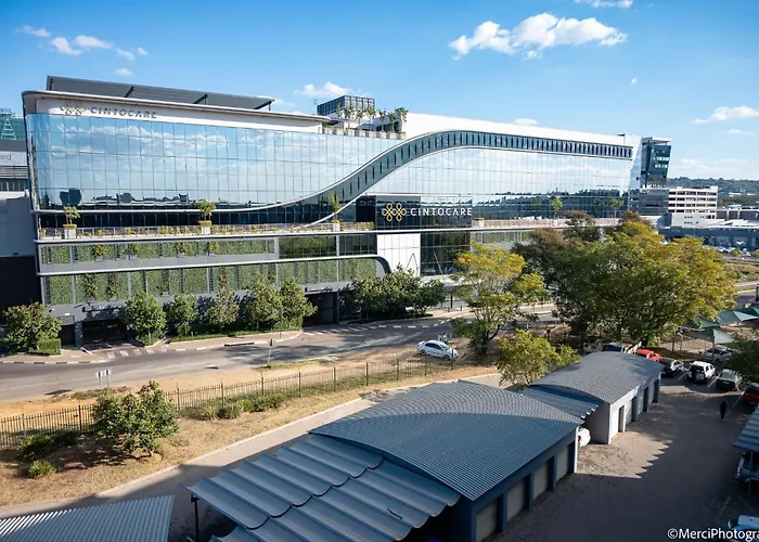 Premium Getaway At Menlyn Maine