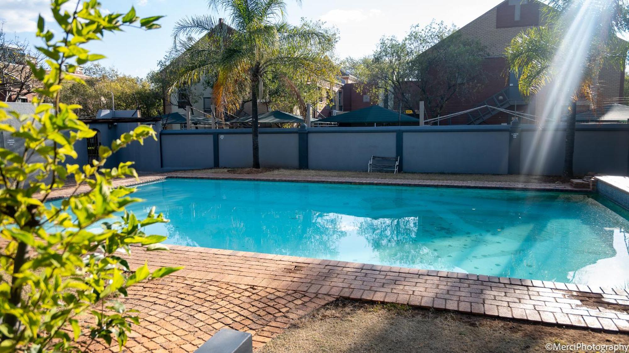 Premium Getaway At Menlyn Maine Pretoria